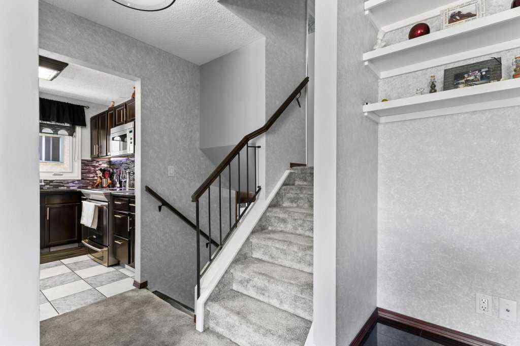 MLS® A2235053 - 40 Beacham Rise NW in Beddington Heights Calgary, Residential