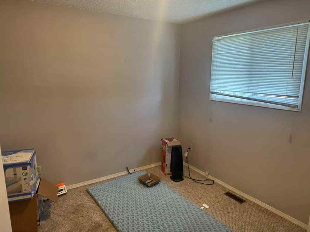 MLS® A2235059 - 4317 54 Street  in NONE Grimshaw, Residential