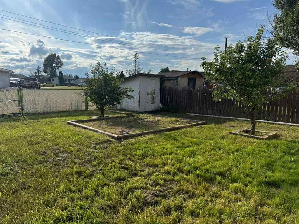 MLS® A2235059 - 4317 54 Street  in NONE Grimshaw, Residential