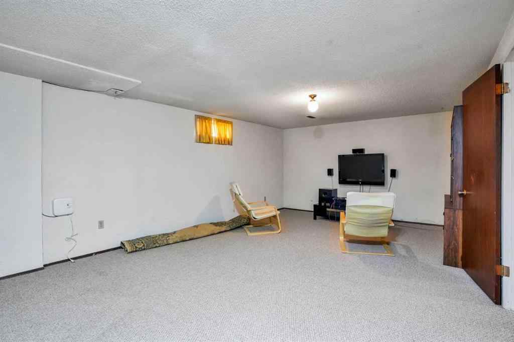 MLS® A2235061 - 344 Templeside Circle NE in Temple Calgary, Residential