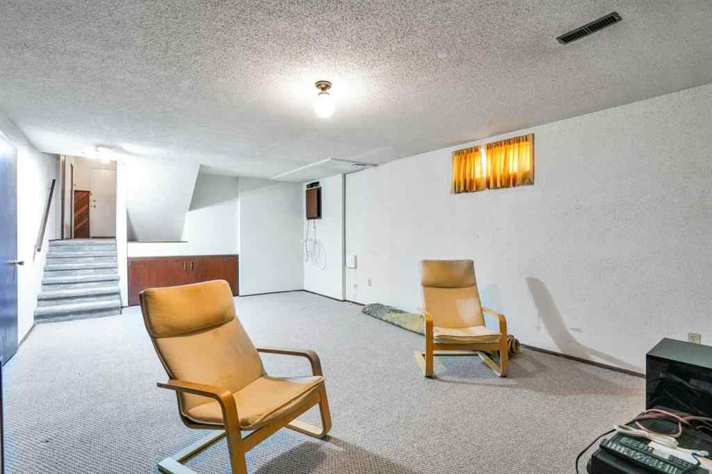 MLS® A2235061 - 344 Templeside Circle NE in Temple Calgary, Residential