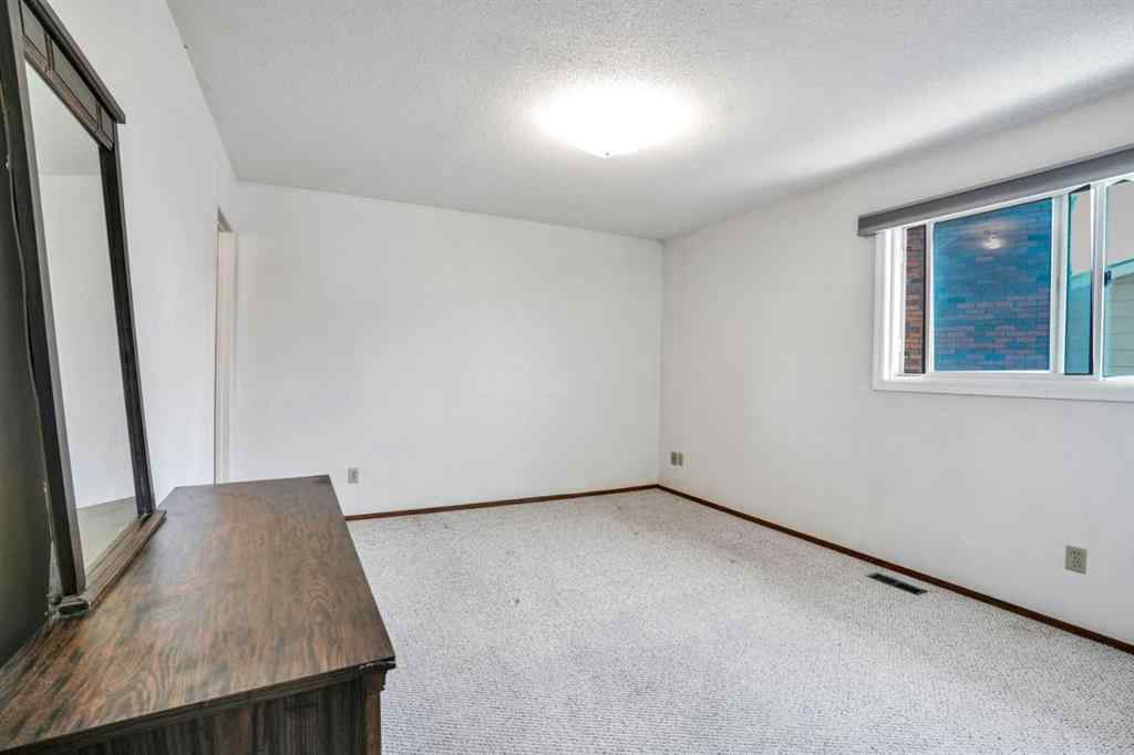 MLS® A2235061 - 344 Templeside Circle NE in Temple Calgary, Residential