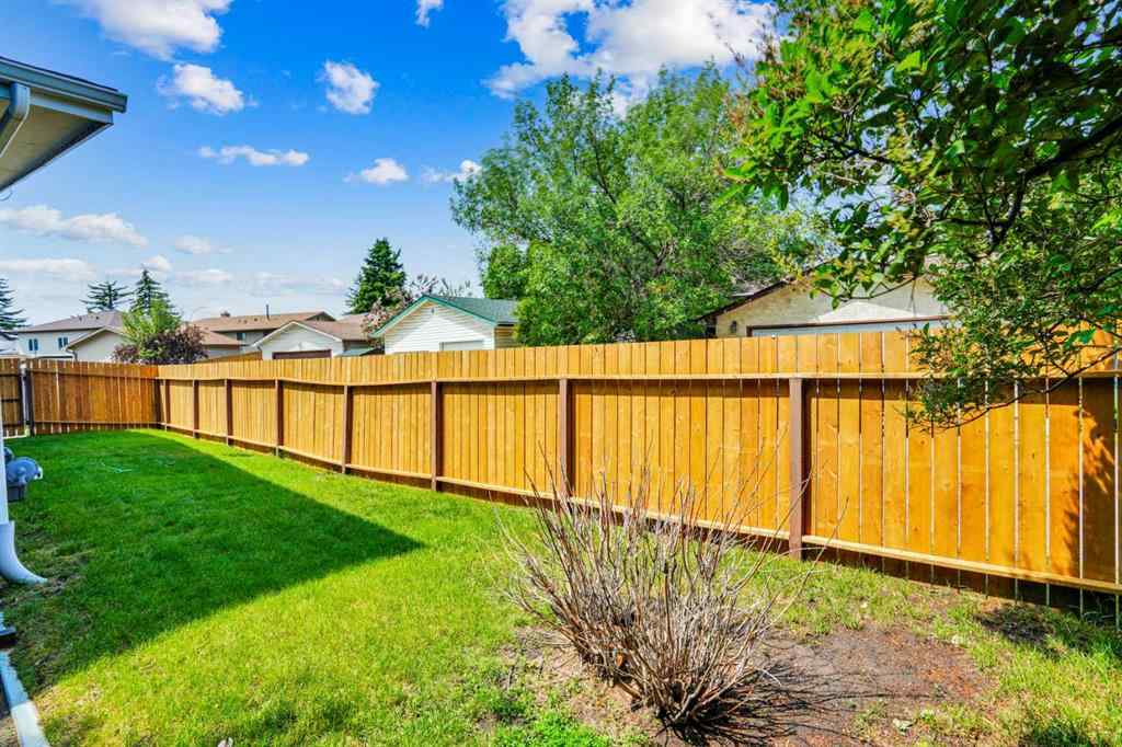 MLS® A2235061 - 344 Templeside Circle NE in Temple Calgary, Residential