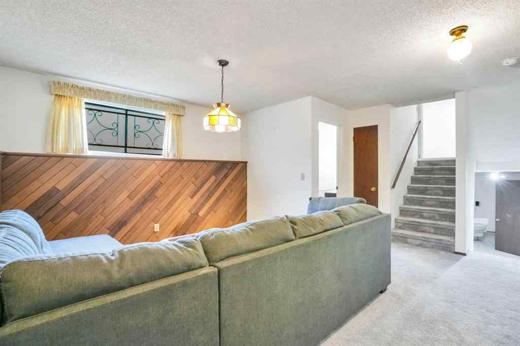 MLS® A2235061 - 344 Templeside Circle NE in Temple Calgary, Residential