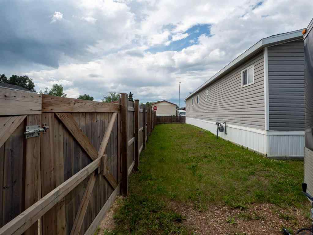 MLS® A2235066 - 129 Grey Crescent  in Gregoire Park Fort McMurray, Residential