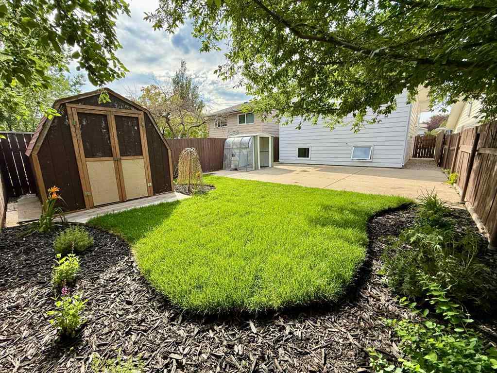 MLS® A2235075 - 113 Cayuga Crescent W in Indian Battle Heights Lethbridge, Residential