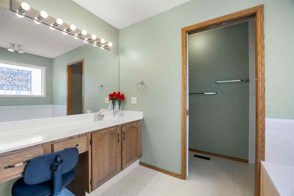 MLS® A2235080 - 240 Arbour Ridge Way NW in Arbour Lake Calgary, Residential