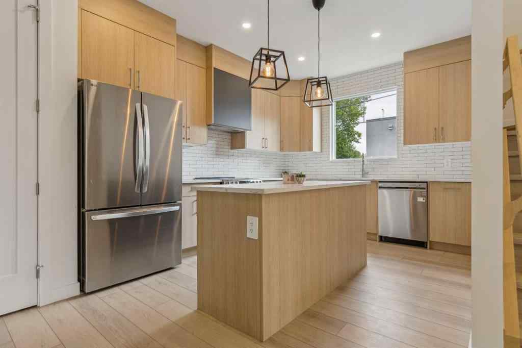 MLS® A2235097 - Unit #1 413 13 Avenue NE in Renfrew Calgary, Residential