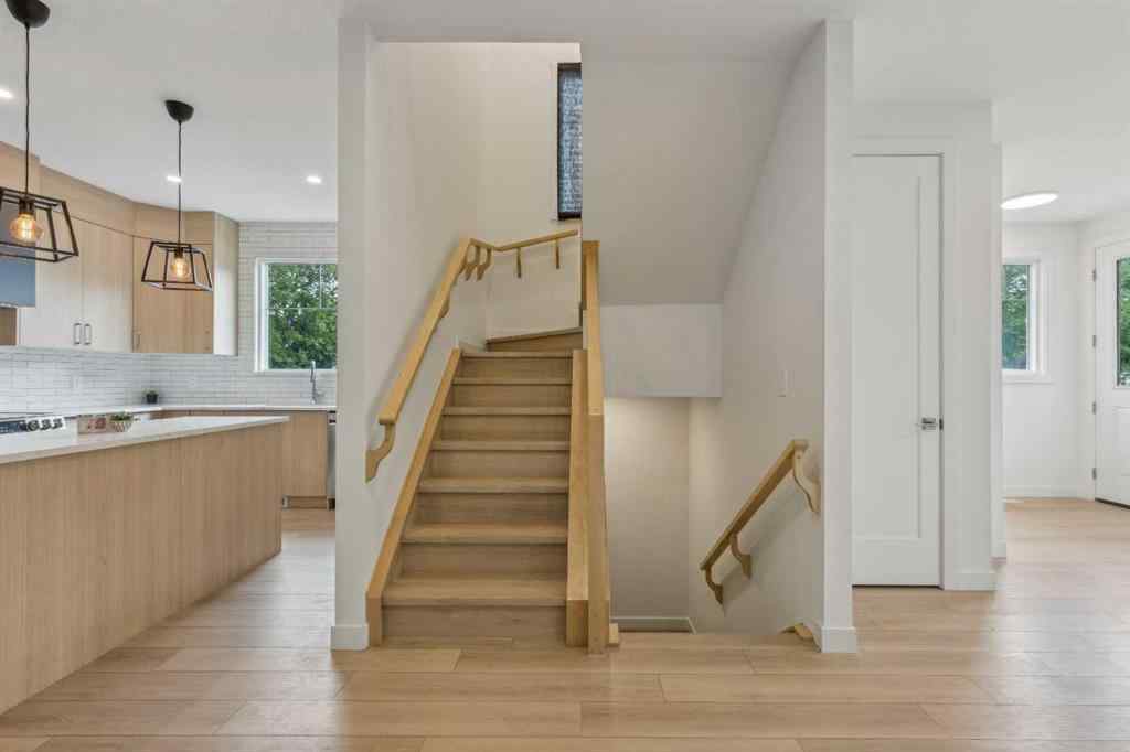 MLS® A2235097 - Unit #1 413 13 Avenue NE in Renfrew Calgary, Residential