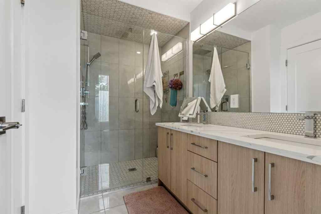 MLS® A2235097 - Unit #1 413 13 Avenue NE in Renfrew Calgary, Residential