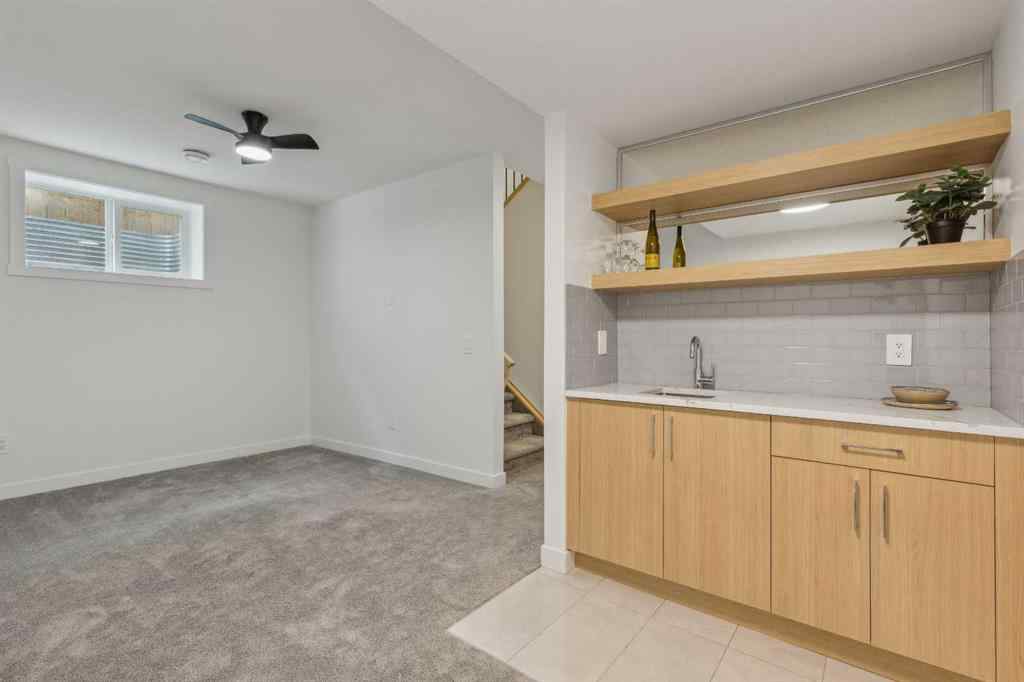 MLS® A2235097 - Unit #1 413 13 Avenue NE in Renfrew Calgary, Residential