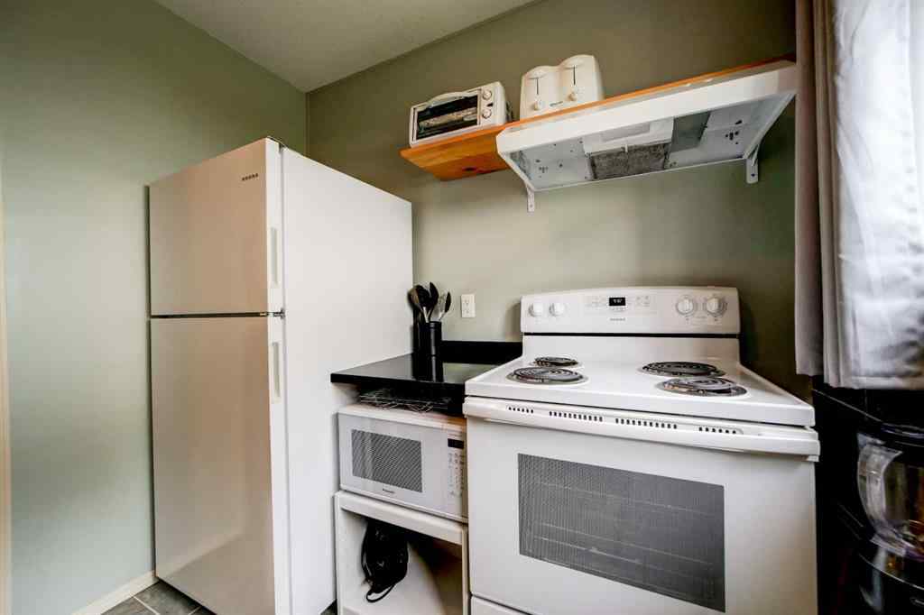 MLS® A2235119 - 8126 20 Avenue  in NONE Coleman, Residential