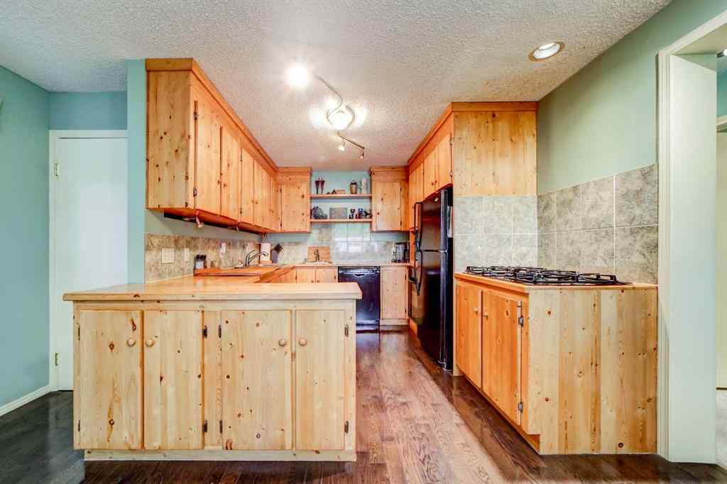 MLS® A2235119 - 8126 20 Avenue  in NONE Coleman, Residential