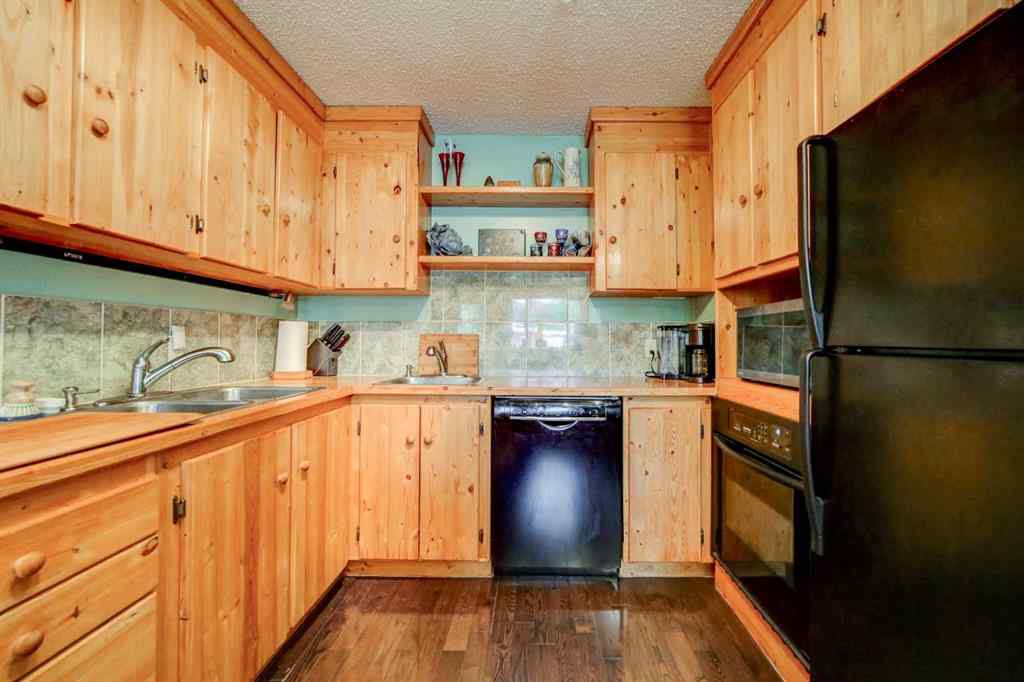 MLS® A2235119 - 8126 20 Avenue  in NONE Coleman, Residential