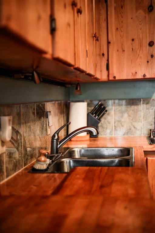 MLS® A2235119 - 8126 20 Avenue  in NONE Coleman, Residential