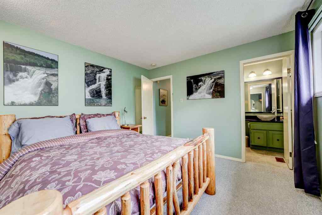 MLS® A2235119 - 8126 20 Avenue  in NONE Coleman, Residential