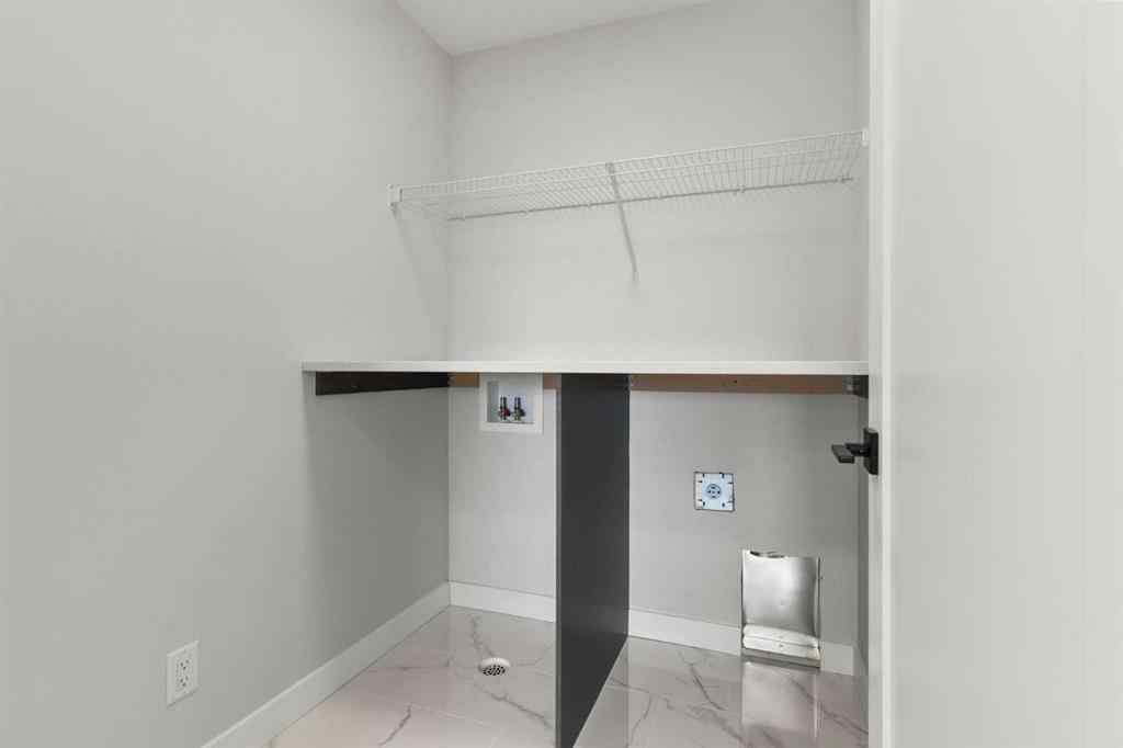 MLS® A2235121 - 315 Kinniburgh Loop  in Kinniburgh South Chestermere, Residential