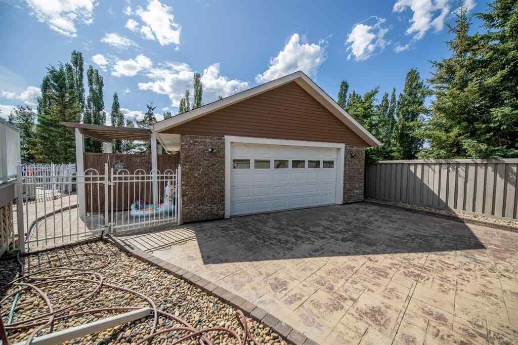 MLS® A2235200 - 15906 103 Street  in Westlake Village Rural Grande Prairie No. 1, County of, Residential
