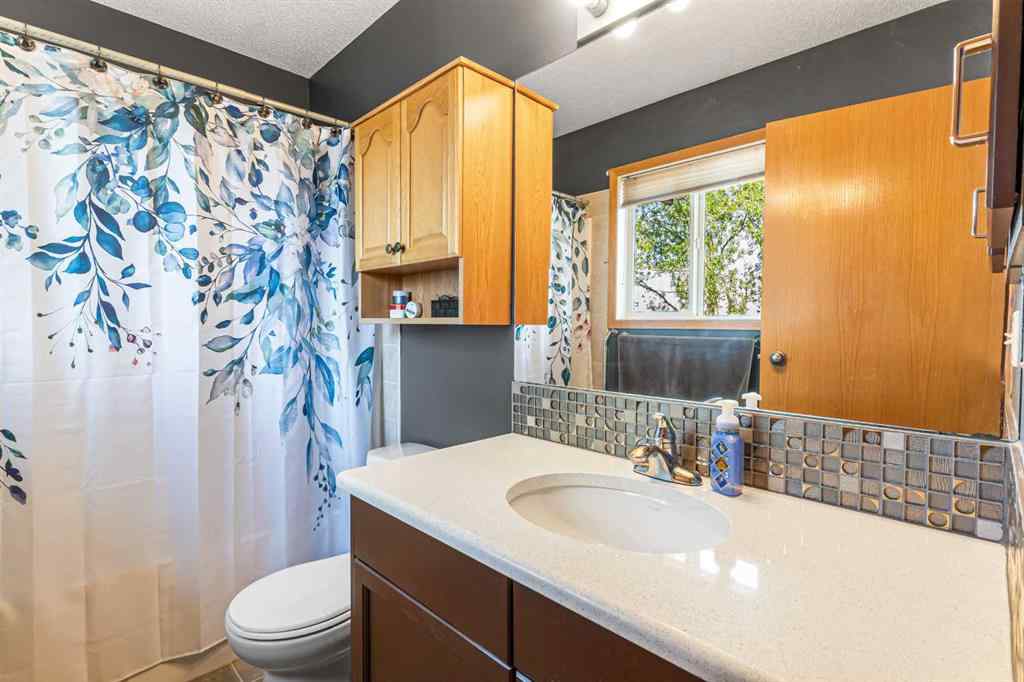 MLS® A2235217 - 424 Sunset Link  in NONE Crossfield, Residential
