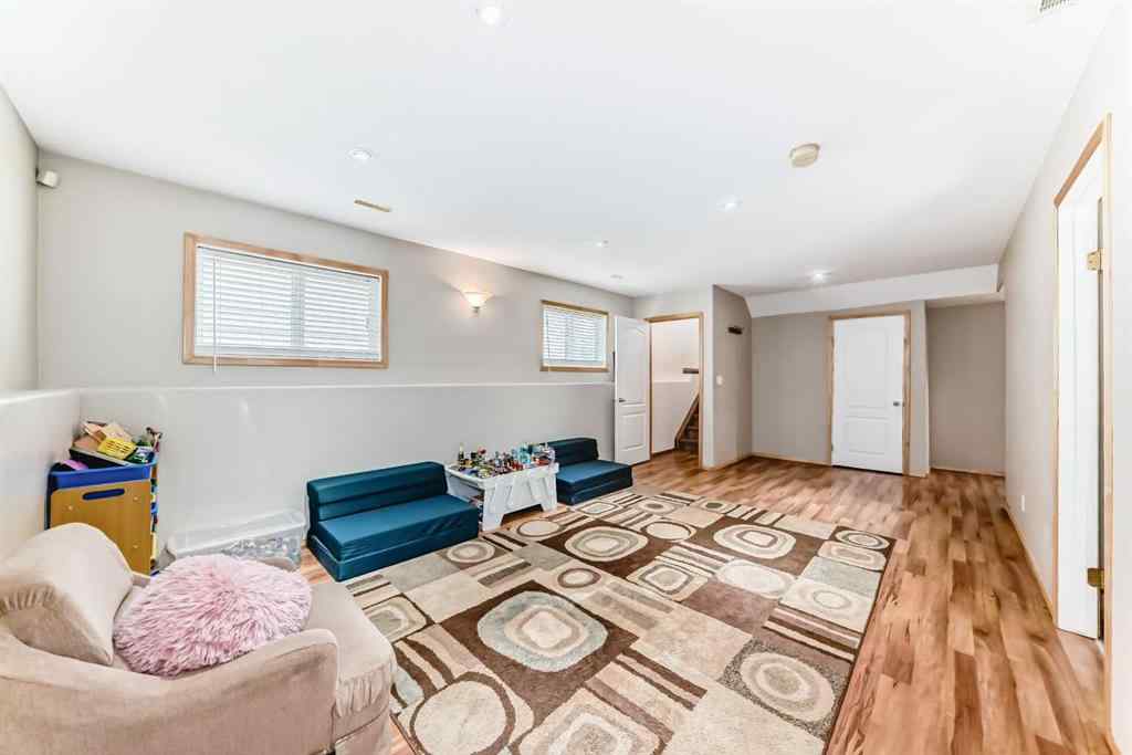 MLS® A2235227 - 32 Dynes Street  in Devonshire Red Deer, Residential