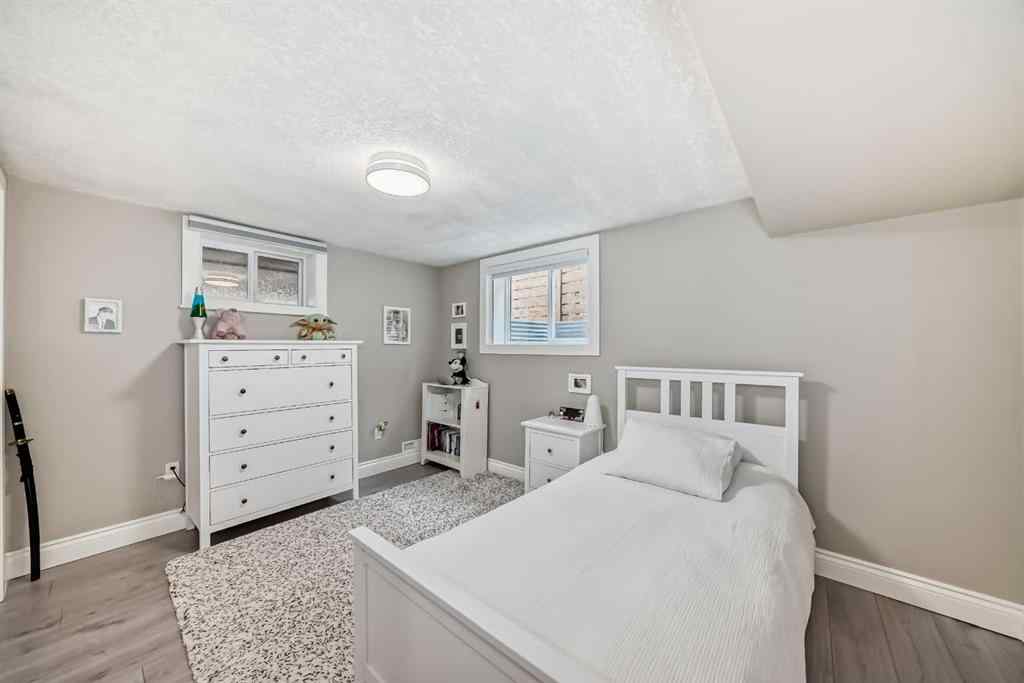 MLS® A2235228 - 2415 9 Avenue NW in West Hillhurst Calgary, Residential