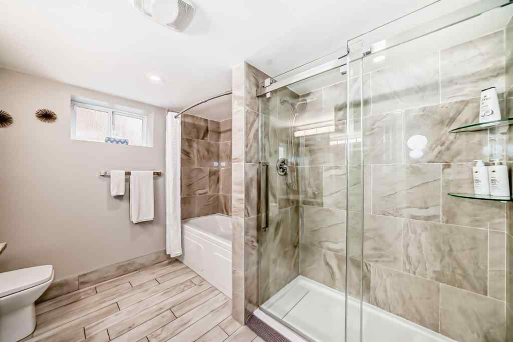 MLS® A2235228 - 2415 9 Avenue NW in West Hillhurst Calgary, Residential