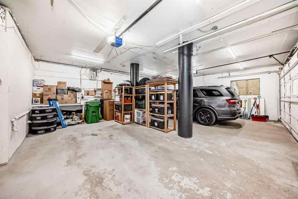 MLS® A2235228 - 2415 9 Avenue NW in West Hillhurst Calgary, Residential