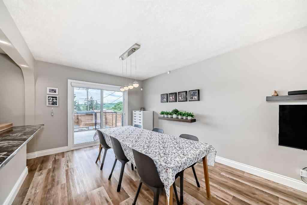 MLS® A2235228 - 2415 9 Avenue NW in West Hillhurst Calgary, Residential