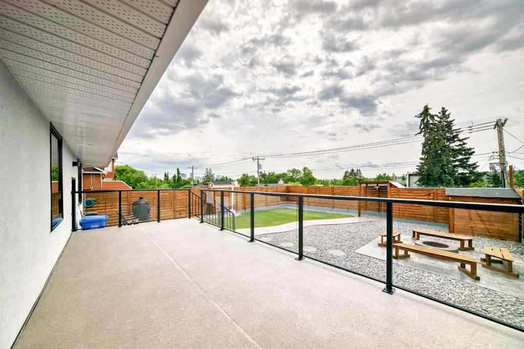 MLS® A2235228 - 2415 9 Avenue NW in West Hillhurst Calgary, Residential