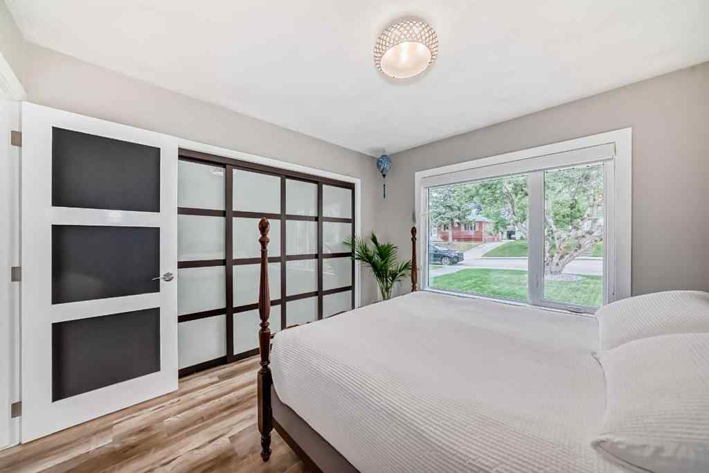 MLS® A2235228 - 2415 9 Avenue NW in West Hillhurst Calgary, Residential