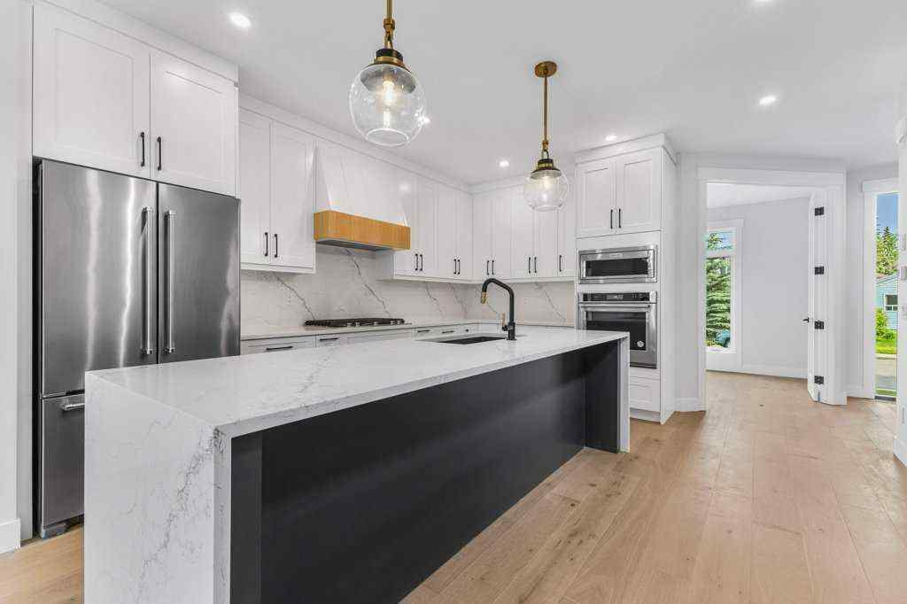 MLS® A2235233 - 1528 18th Avenue NW in Capitol Hill Calgary, Residential