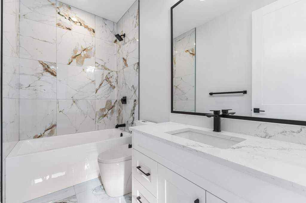 MLS® A2235233 - 1528 18th Avenue NW in Capitol Hill Calgary, Residential
