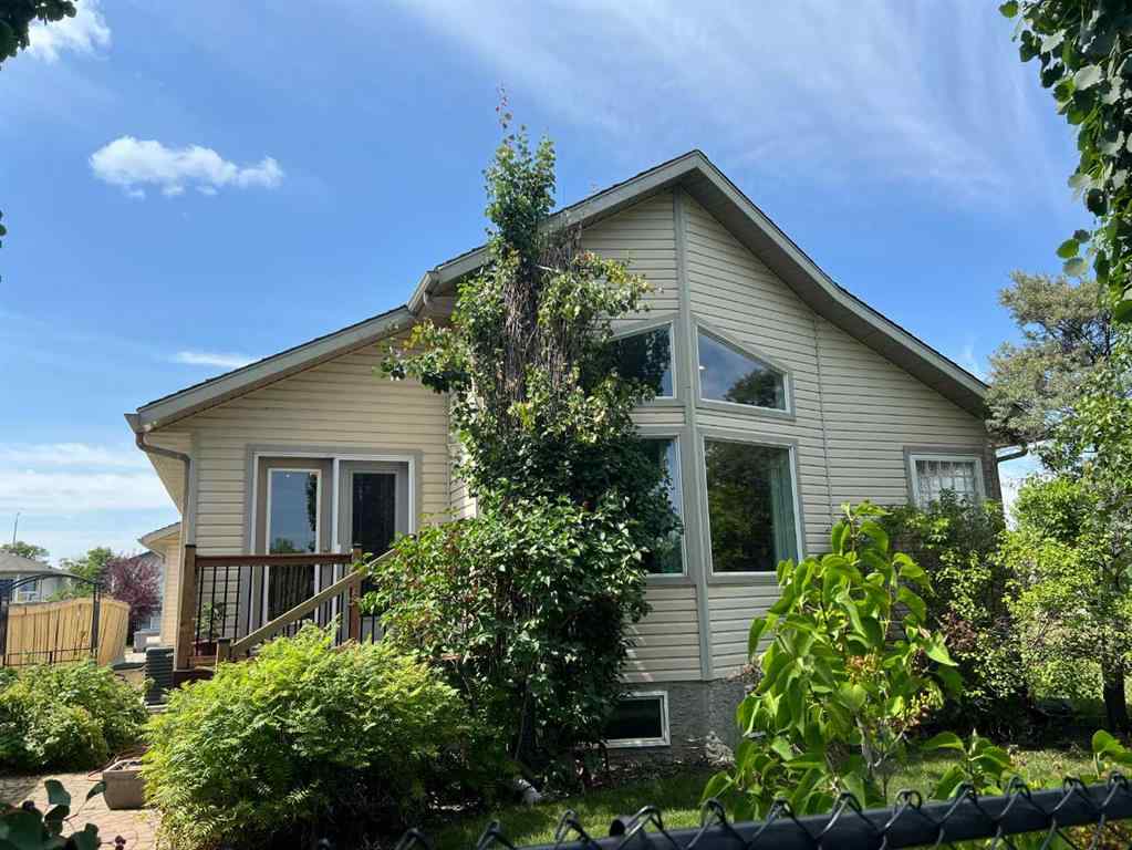MLS® A2235283 - 7017 90 Street  in Countryside North Grande Prairie, Residential