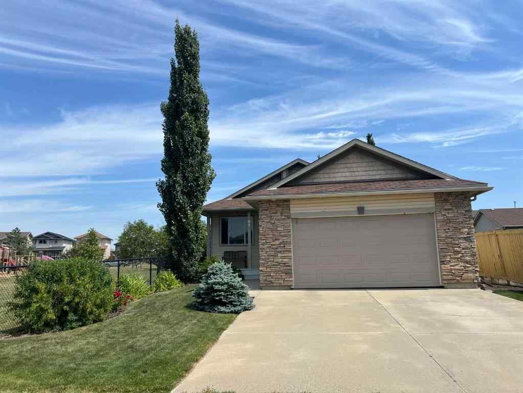 MLS® A2235283 - 7017 90 Street  in Countryside North Grande Prairie, Residential