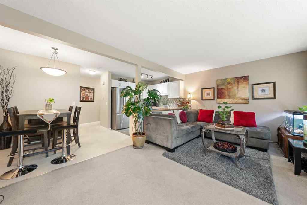 MLS® A2235287 - 82 Everstone Place SW in Evergreen Calgary, Residential