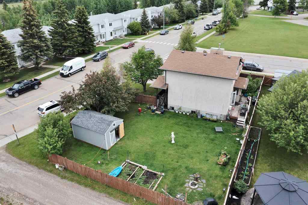 MLS® A2235295 - 6004 54 Street  in NONE Rocky Mountain House, Residential