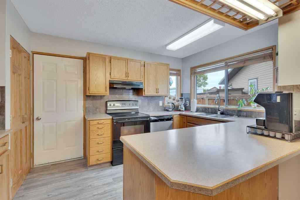 MLS® A2235295 - 6004 54 Street  in NONE Rocky Mountain House, Residential