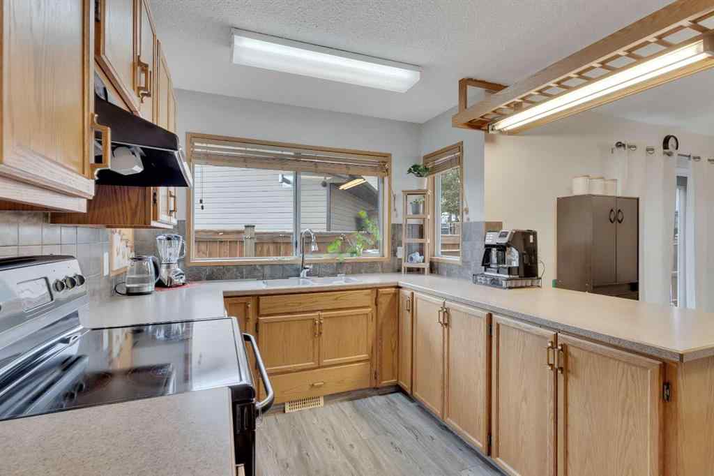 MLS® A2235295 - 6004 54 Street  in NONE Rocky Mountain House, Residential