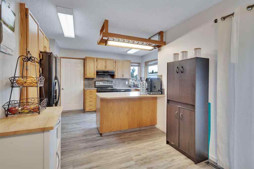 MLS® A2235295 - 6004 54 Street  in NONE Rocky Mountain House, Residential