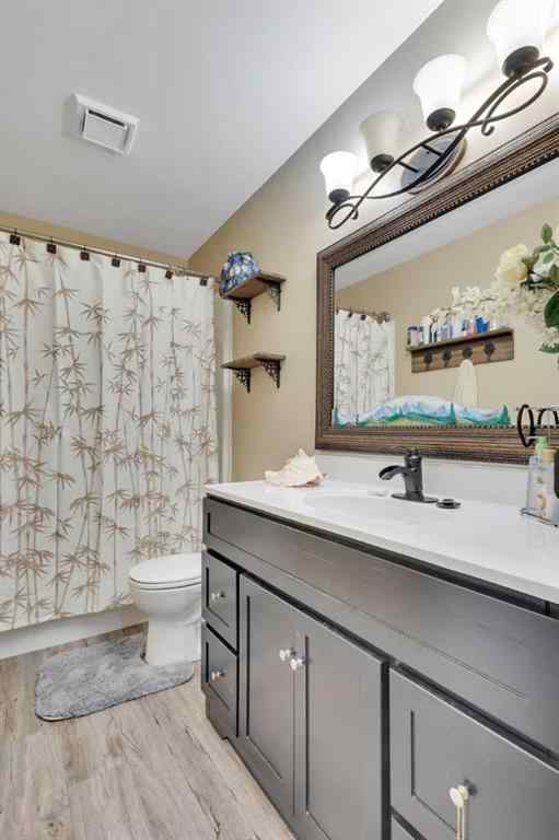 MLS® A2235295 - 6004 54 Street  in NONE Rocky Mountain House, Residential