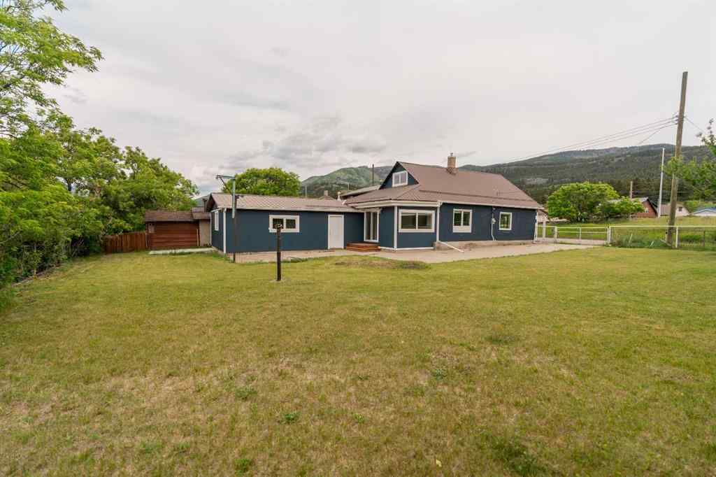 MLS® A2235305 - 21546 27 Avenue  in NONE Bellevue, Residential