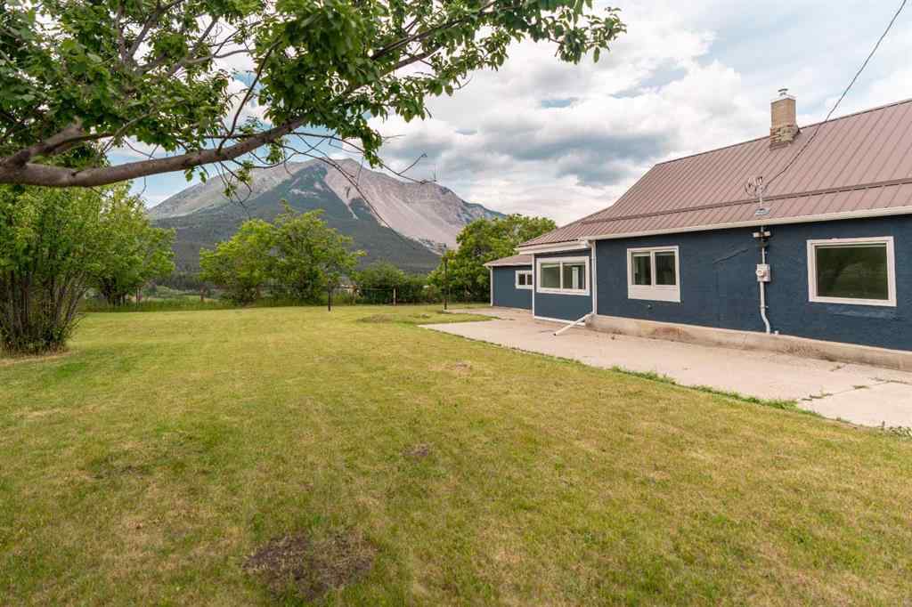 MLS® A2235305 - 21546 27 Avenue  in NONE Bellevue, Residential