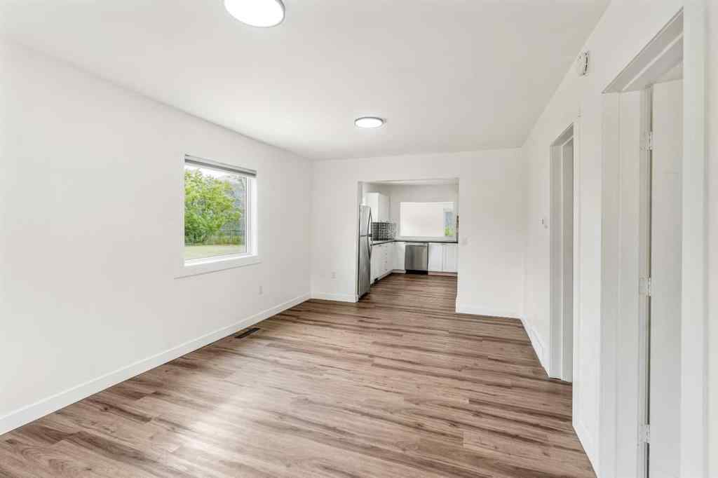 MLS® A2235305 - 21546 27 Avenue  in NONE Bellevue, Residential