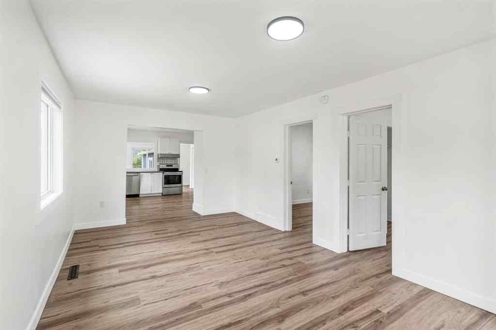 MLS® A2235305 - 21546 27 Avenue  in NONE Bellevue, Residential