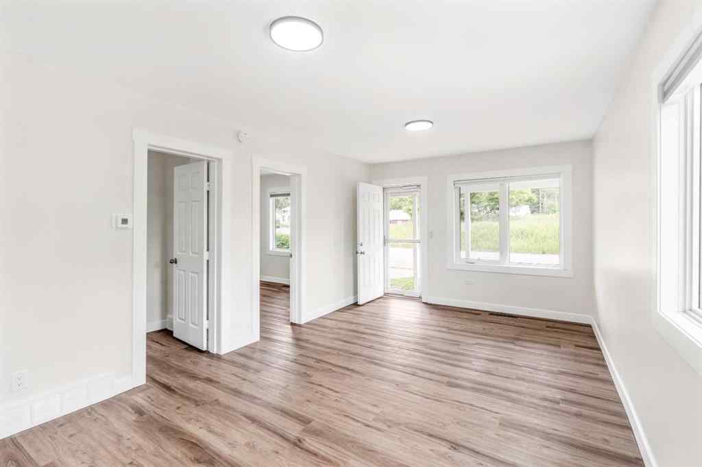 MLS® A2235305 - 21546 27 Avenue  in NONE Bellevue, Residential