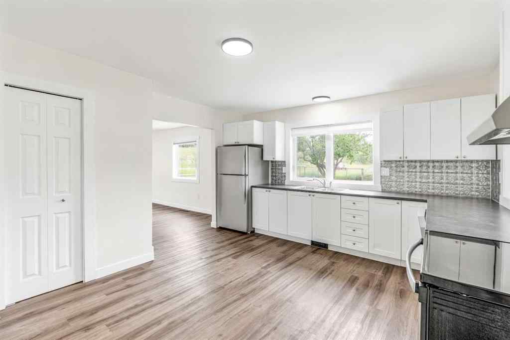 MLS® A2235305 - 21546 27 Avenue  in NONE Bellevue, Residential