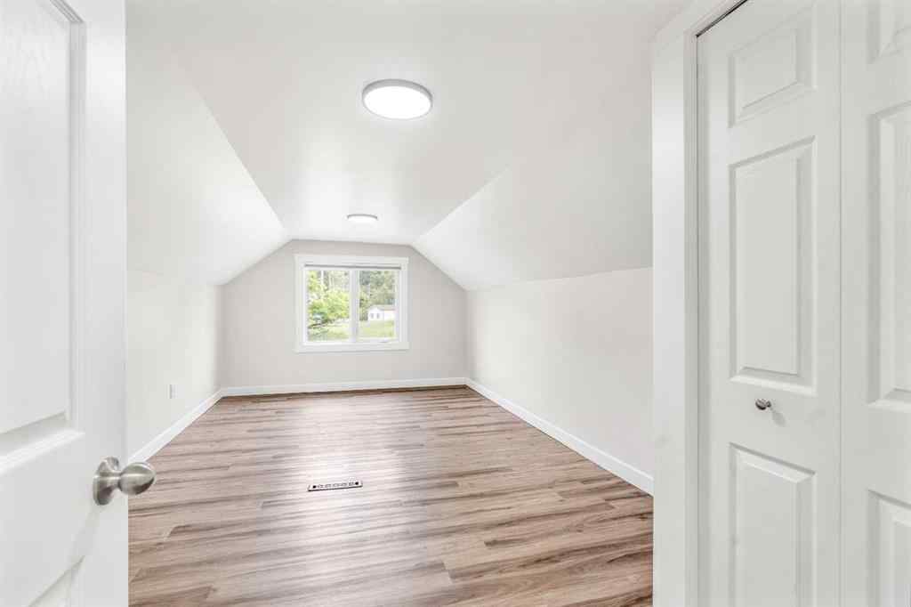 MLS® A2235305 - 21546 27 Avenue  in NONE Bellevue, Residential