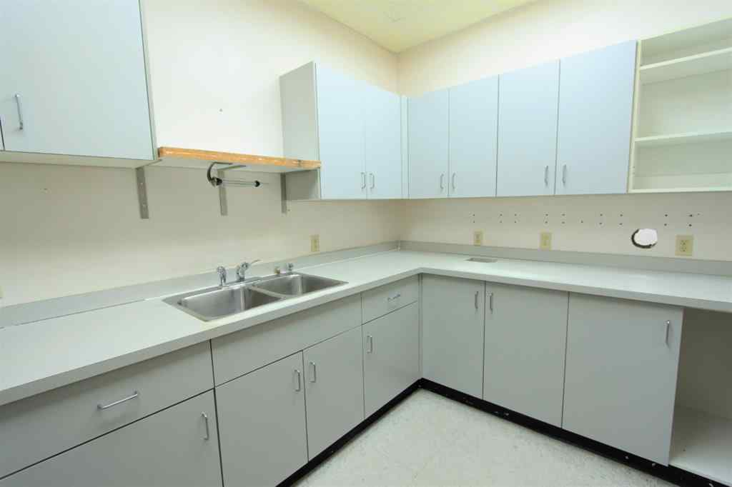 MLS® A2235334 - Unit #124 4402 52 Avenue  in NONE Lloydminster, Commercial