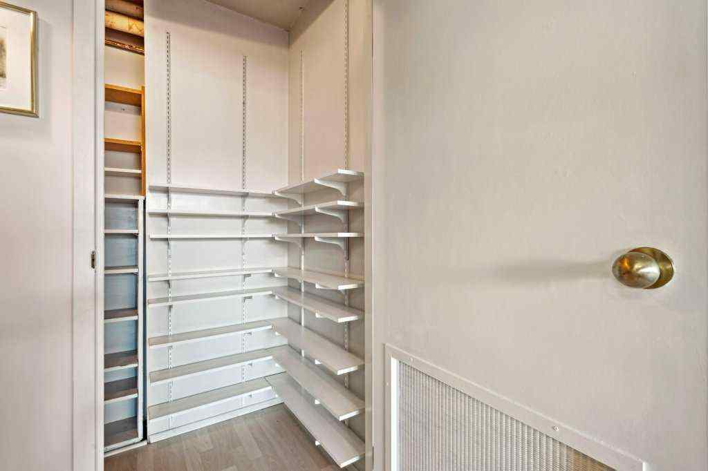 MLS® A2235337 - Unit #303 330 26 Avenue SW in Mission Calgary, Residential