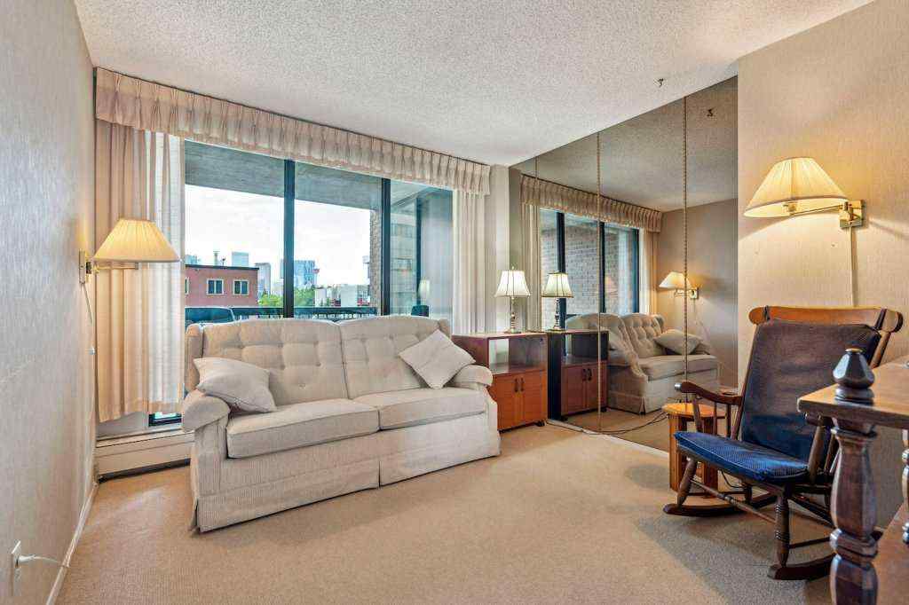 MLS® A2235337 - Unit #303 330 26 Avenue SW in Mission Calgary, Residential